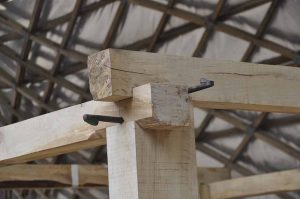 Oak timber framing: Jowl Posts